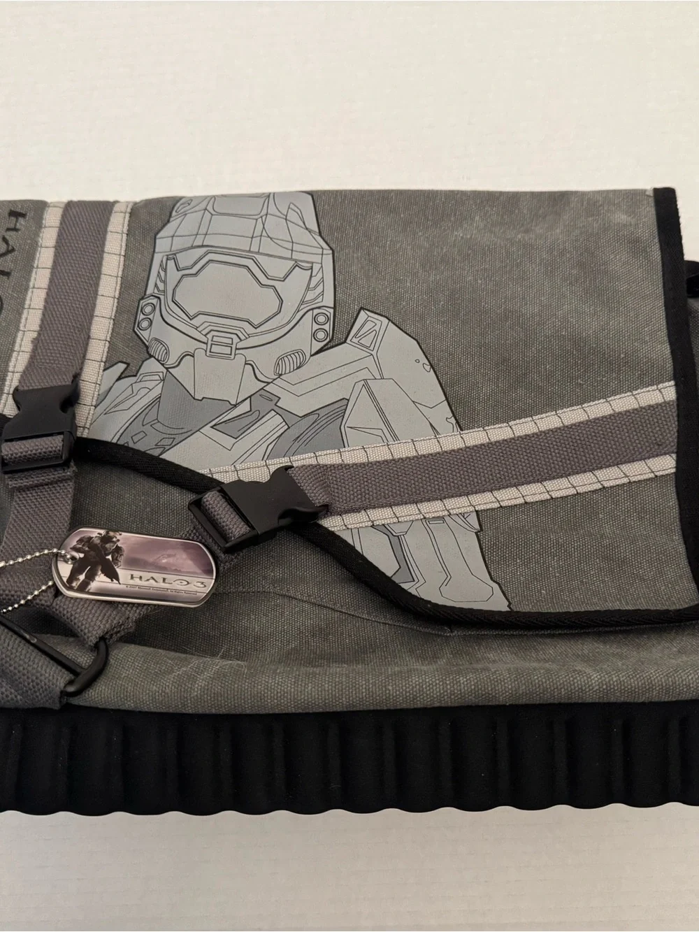 Halo 3 Gray Spartan Graphic Messenger Bag